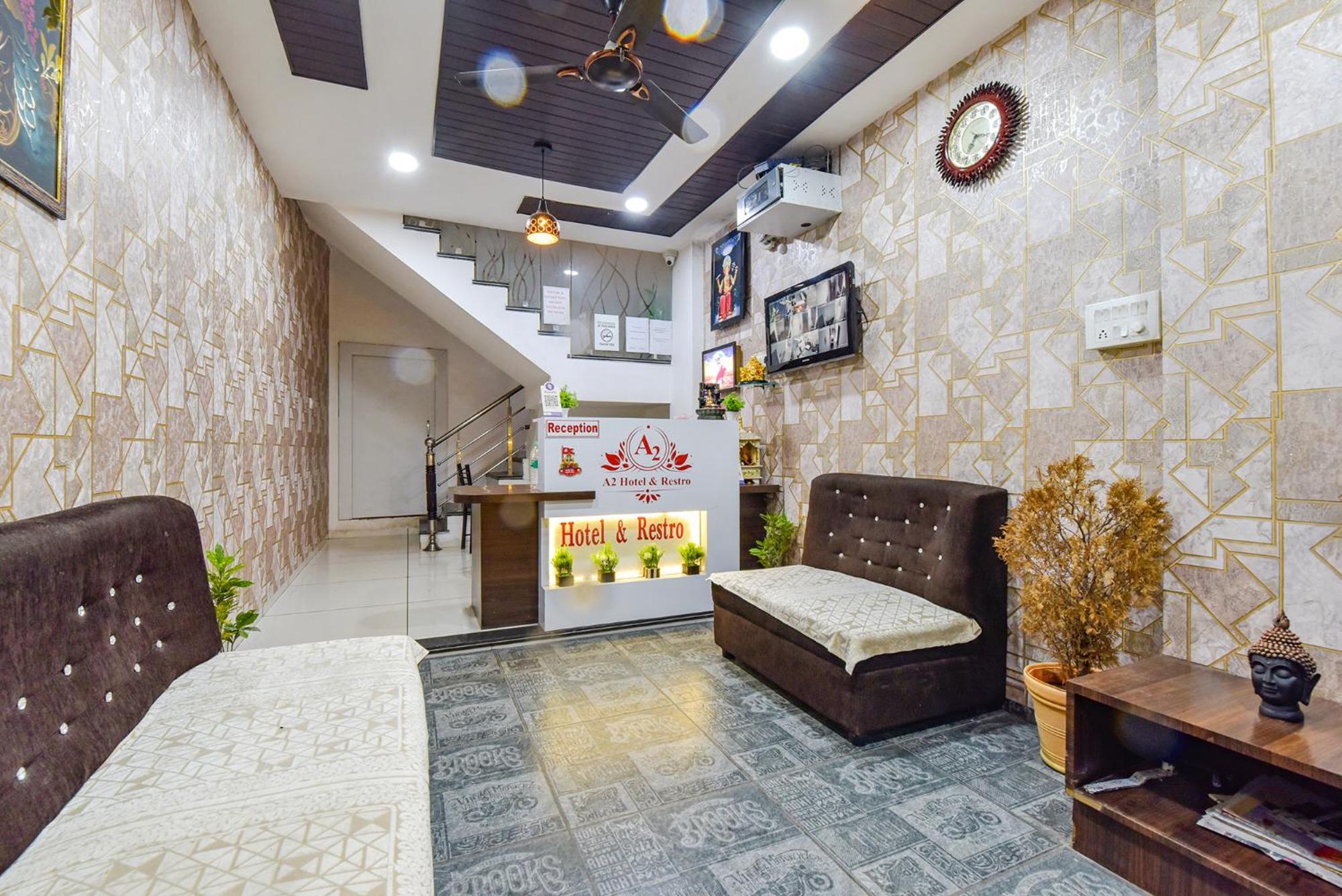 Fabexpress A2 And Restro Hotel Indaur Kültér fotó