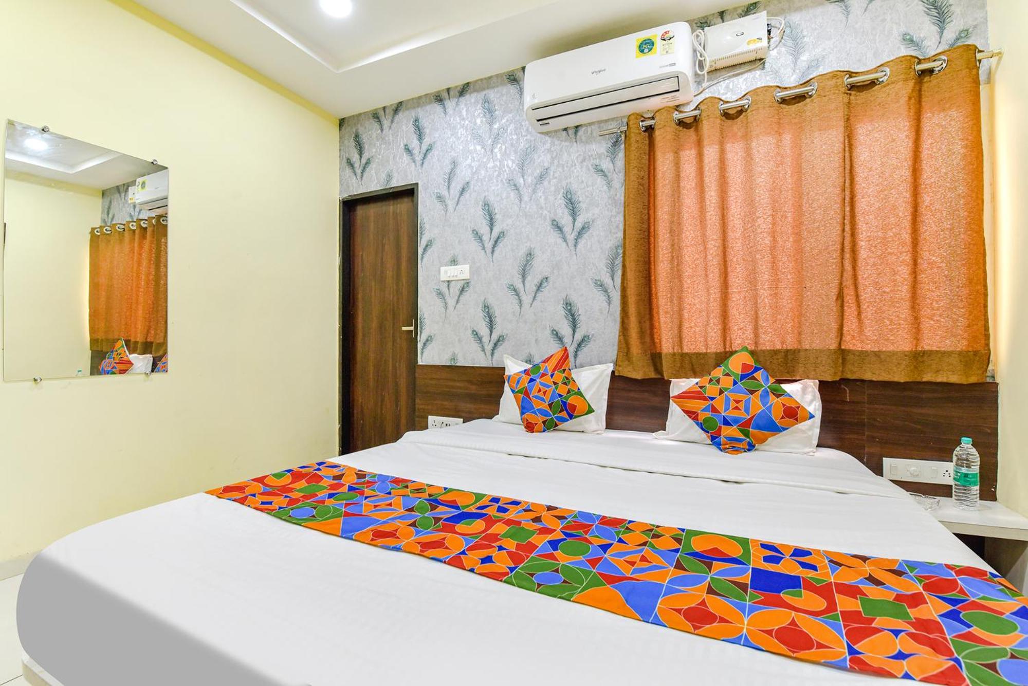 Fabexpress A2 And Restro Hotel Indaur Kültér fotó