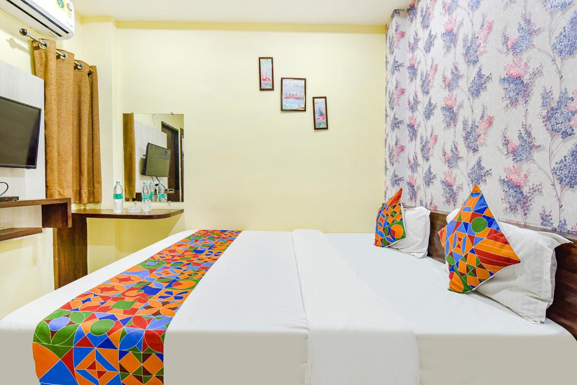 Fabexpress A2 And Restro Hotel Indaur Kültér fotó